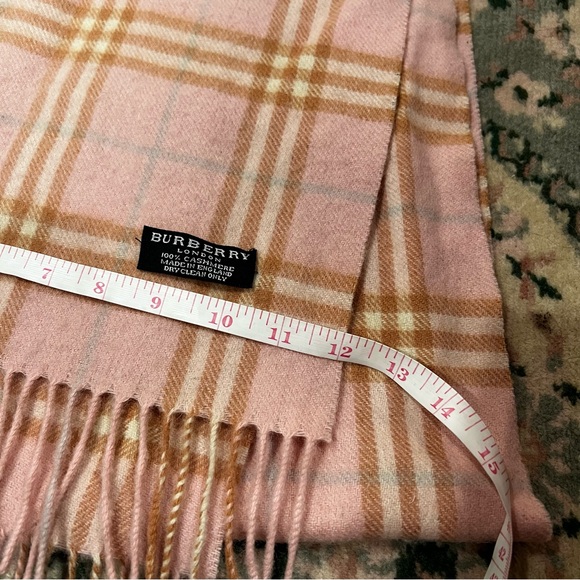 Burberry Pink and Tan Checkered Scarf 100% cashmere - Picture 4 of 6